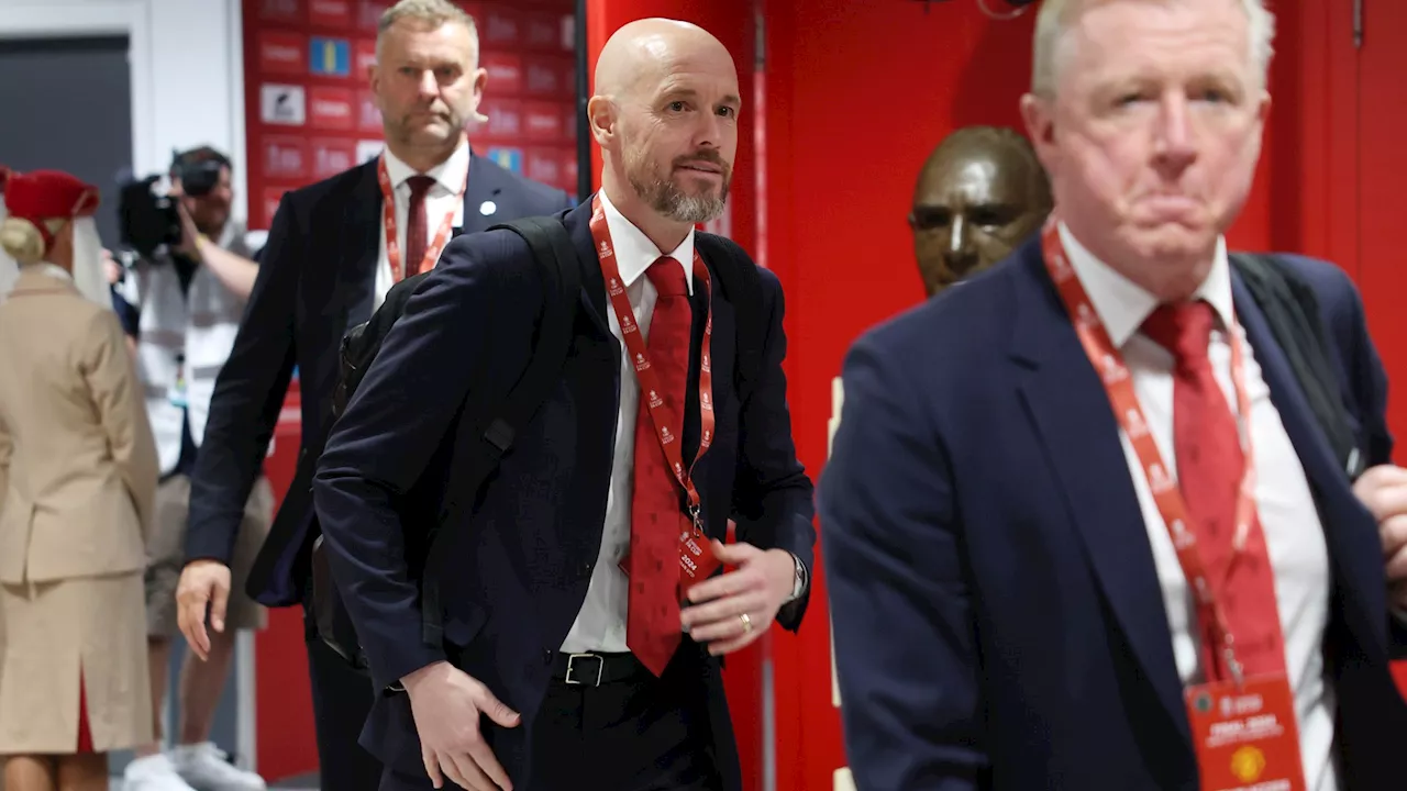 Manchester United legend insists Erik ten Hag should stay after ‘unfair’ scrutiny...