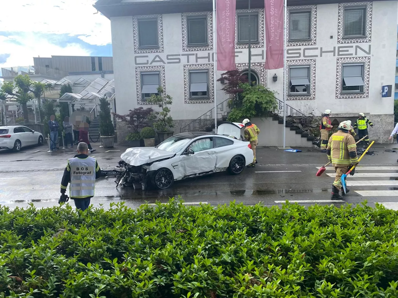 Schwerer Unfall in Dornbirn Haselstauden: Drei Personen verletzt