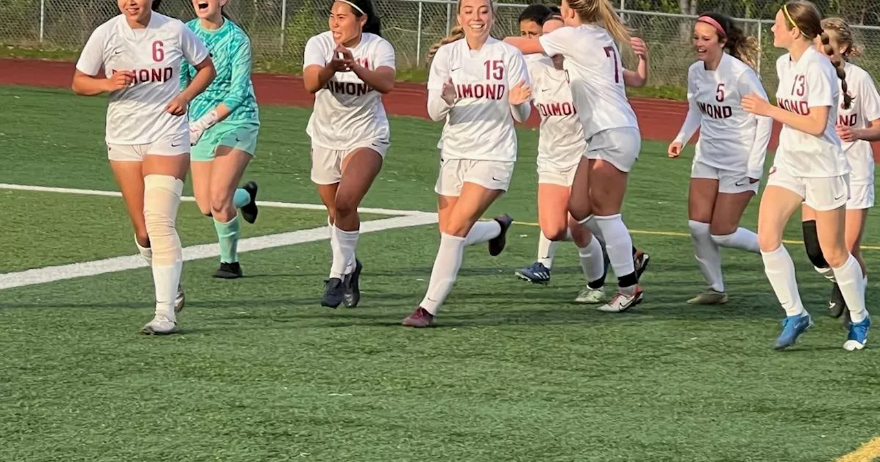 Dimond girls stun South in double overtime, while South boys complete unbeaten season at state soccer