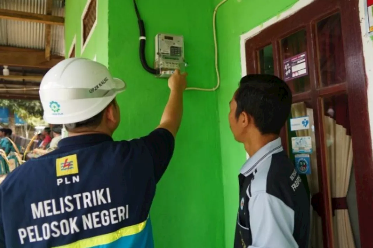 PLN 'terangi' 3.217 desa di Kalimantan Selatan dan Kalimantan Tengah