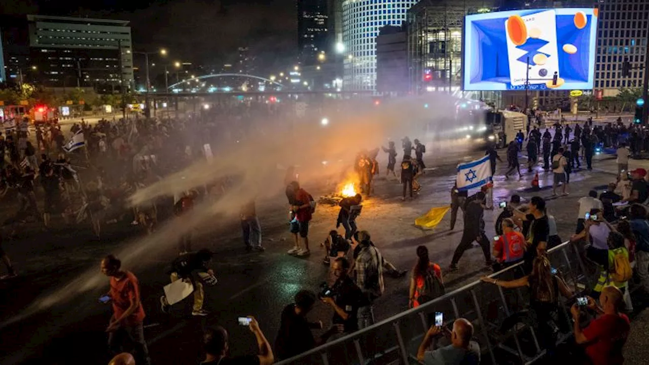 Police and protesters clash in Tel Aviv as rallies across Israel demand Gaza ceasefire