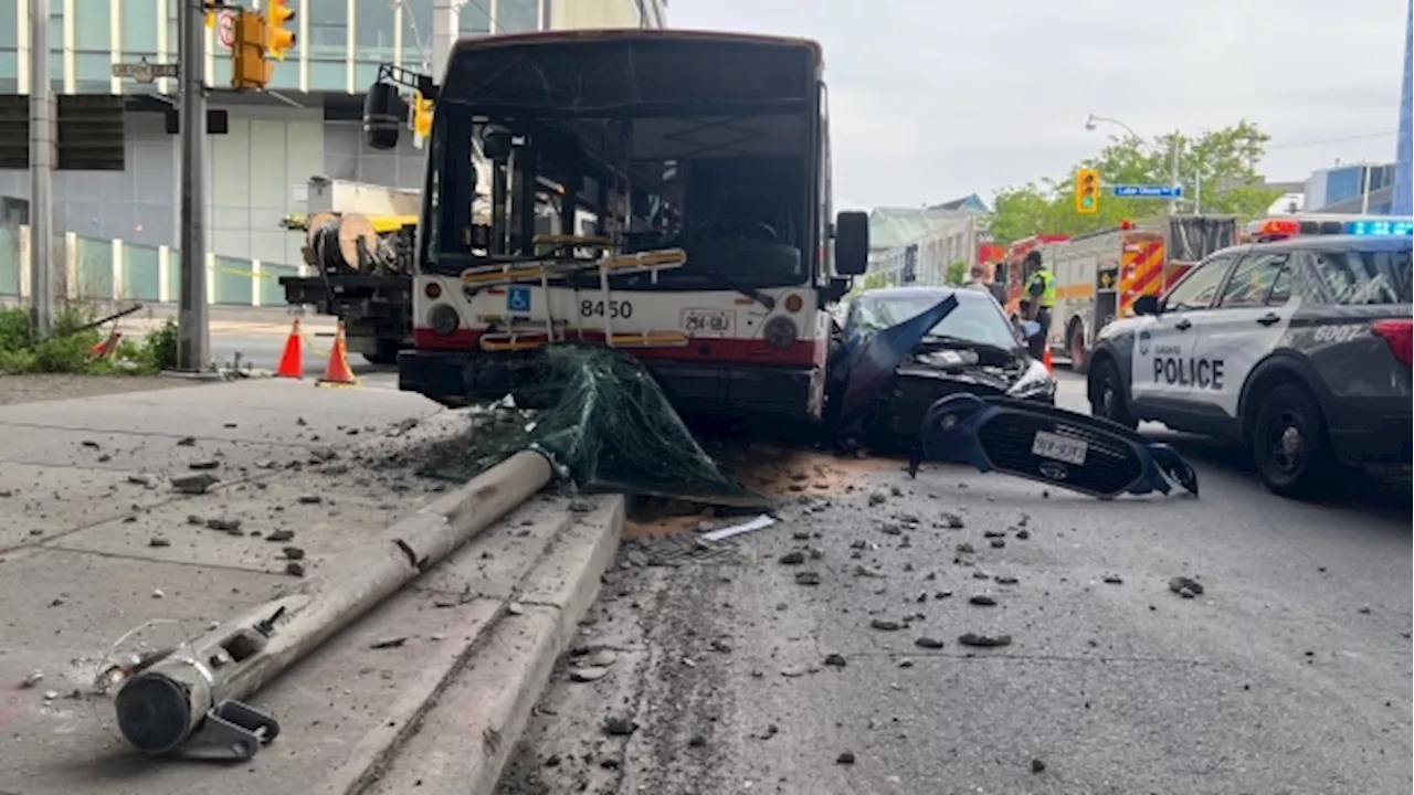 Light pole knocked down, live wires on ground following downtown Toronto crash