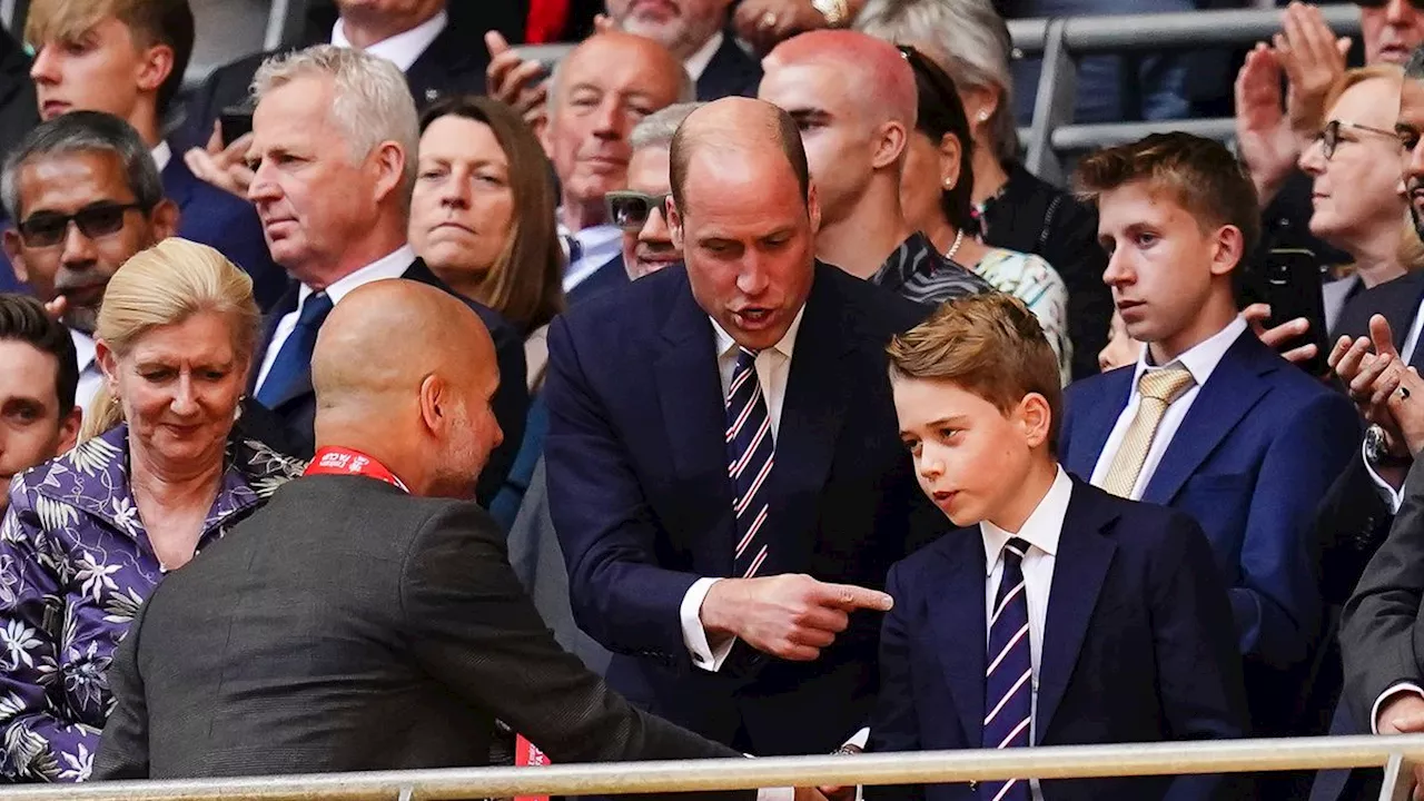 Seltener Auftritt: Prinz William und Prinz George verfolgen englisches Pokalfinale im Stadion