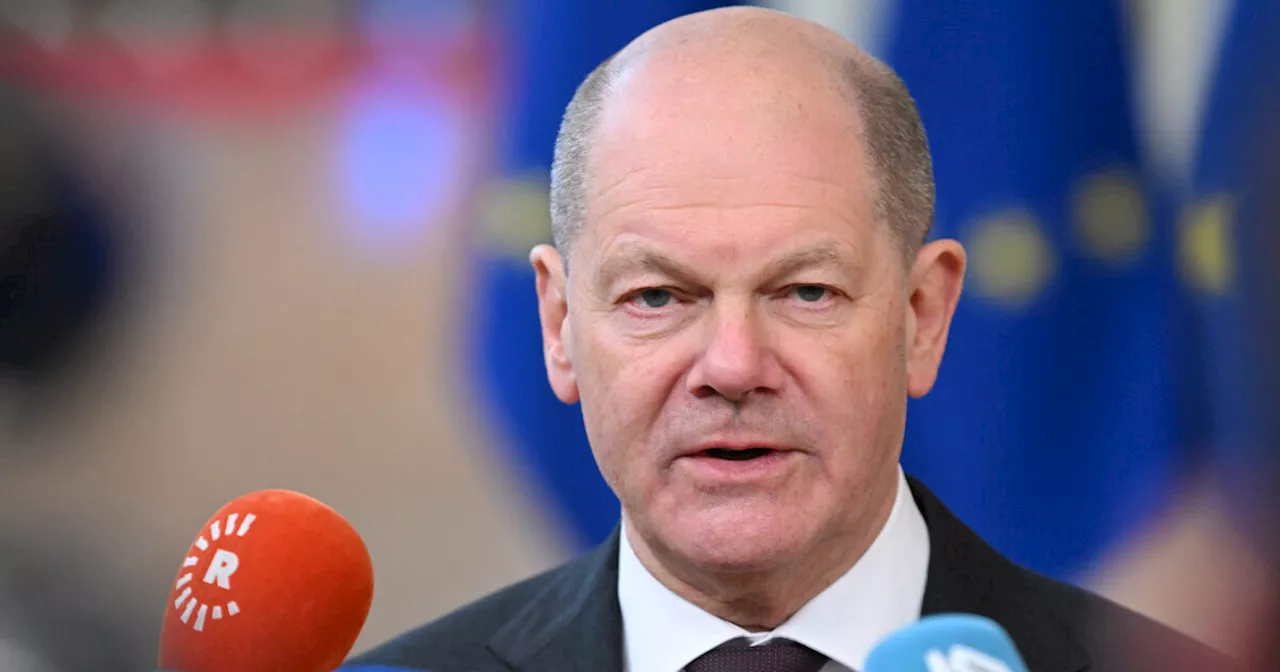 Armi Nato per colpire la Russia, anche Scholz prende le distanze da Stoltenberg: “Le regole concordate…