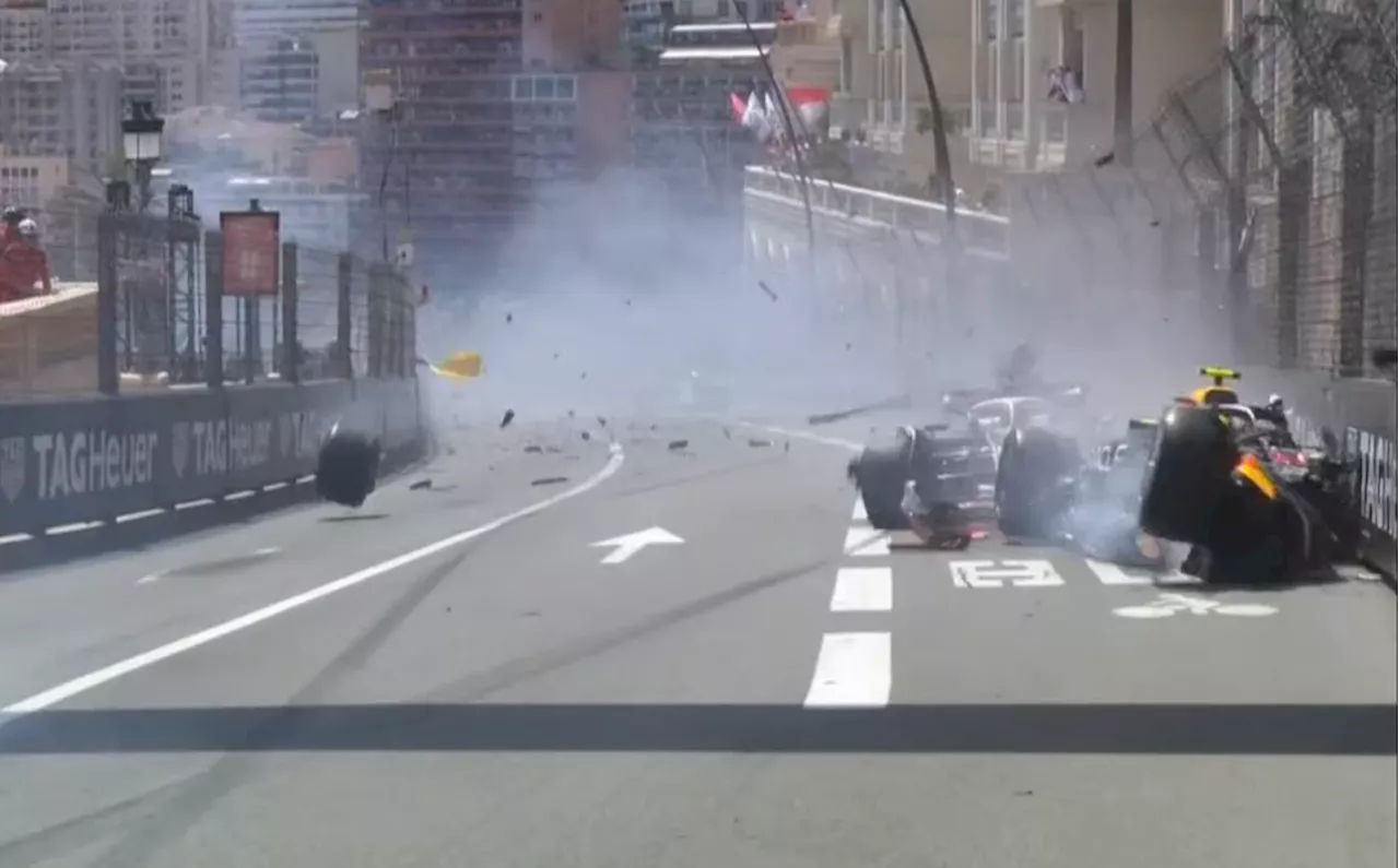 Heftiger Crash! Red-Bull-Bolide völlig geschrottet