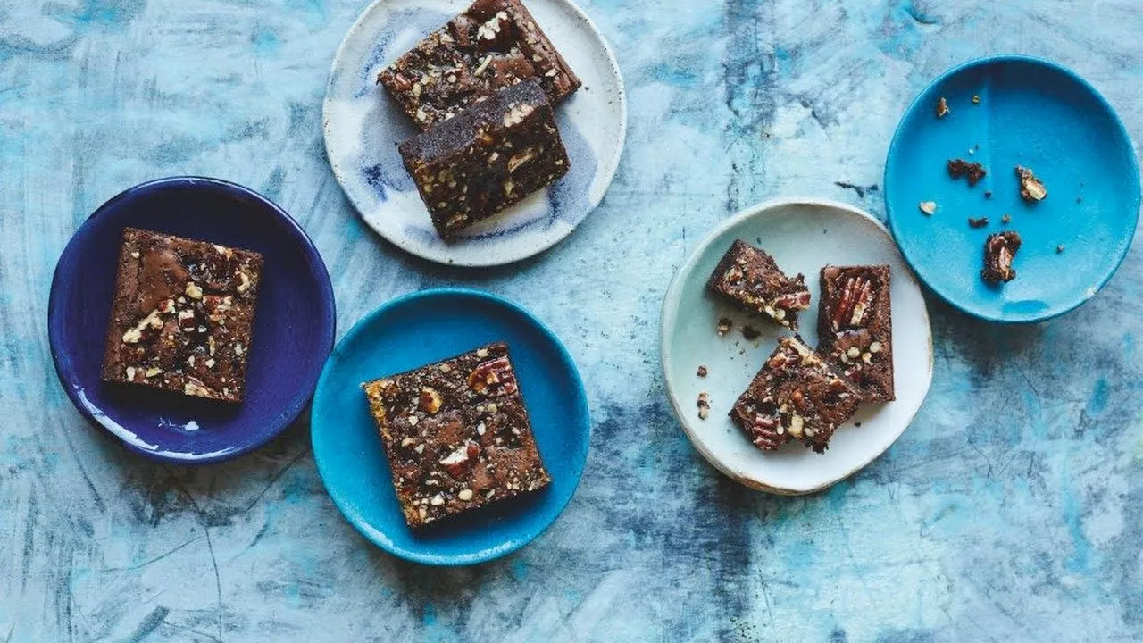 What to bake this weekend: Pecan praline brownies