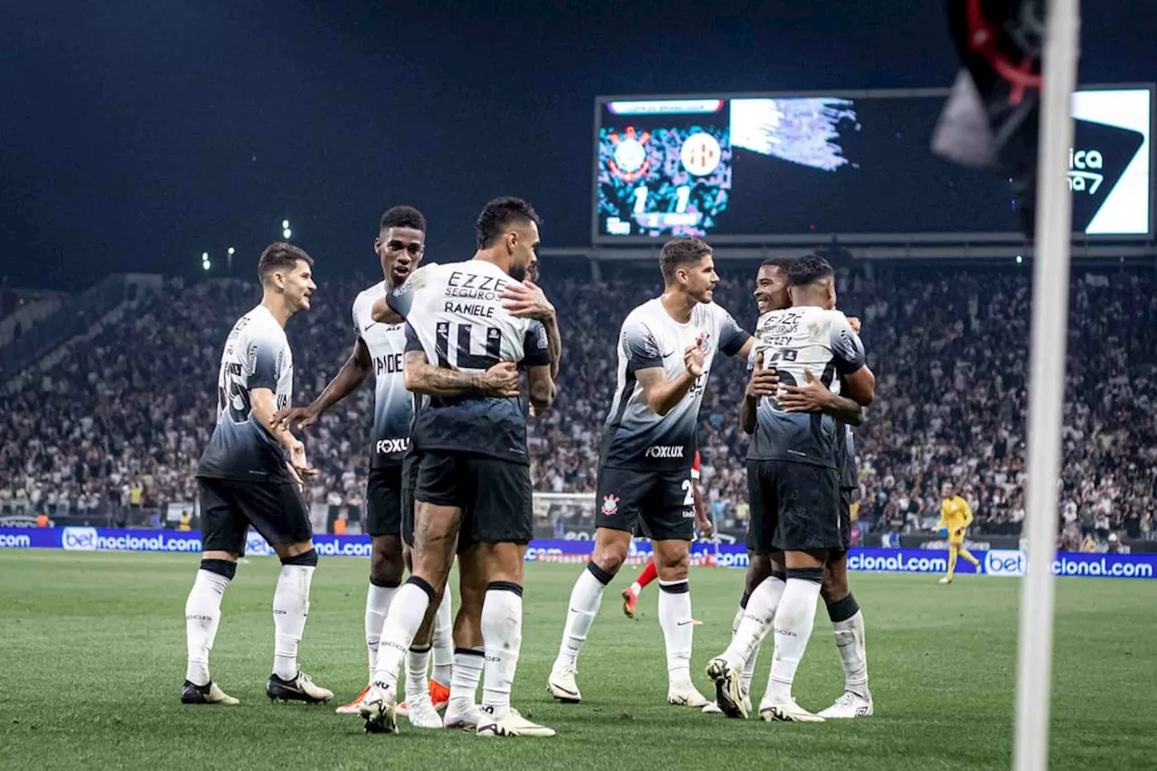 Site vaza suposta terceira camisa do Corinthians para 2024; veja