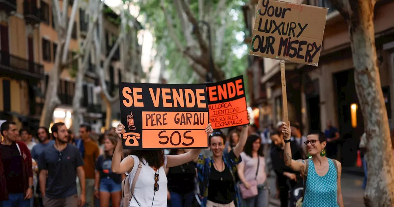 «Majorque n’est pas à vendre» : des milliers de manifestants à Palma contre le surtourisme