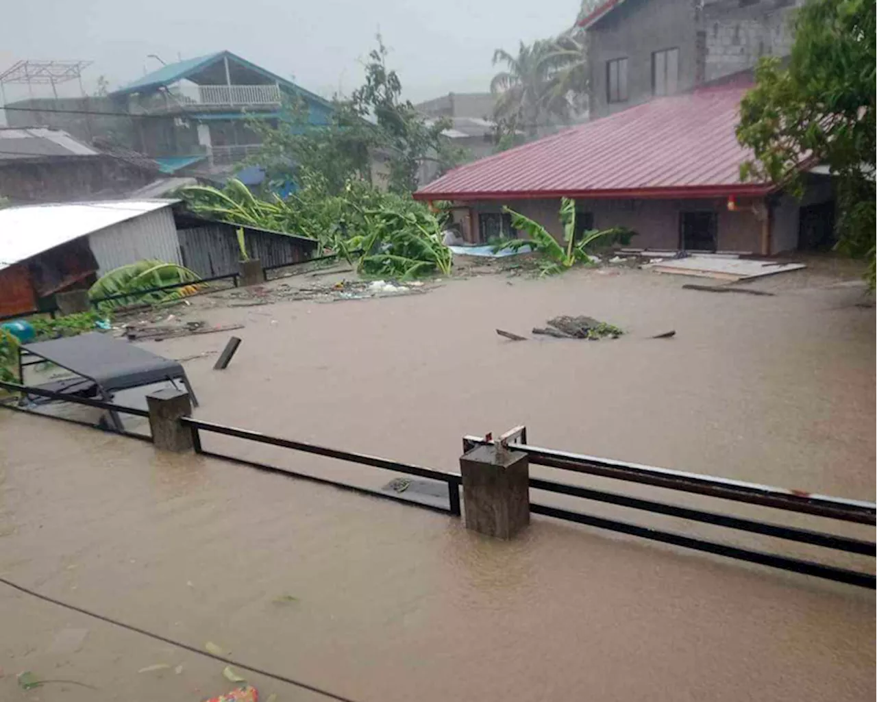 ‘Aghon’ storms through Bicol