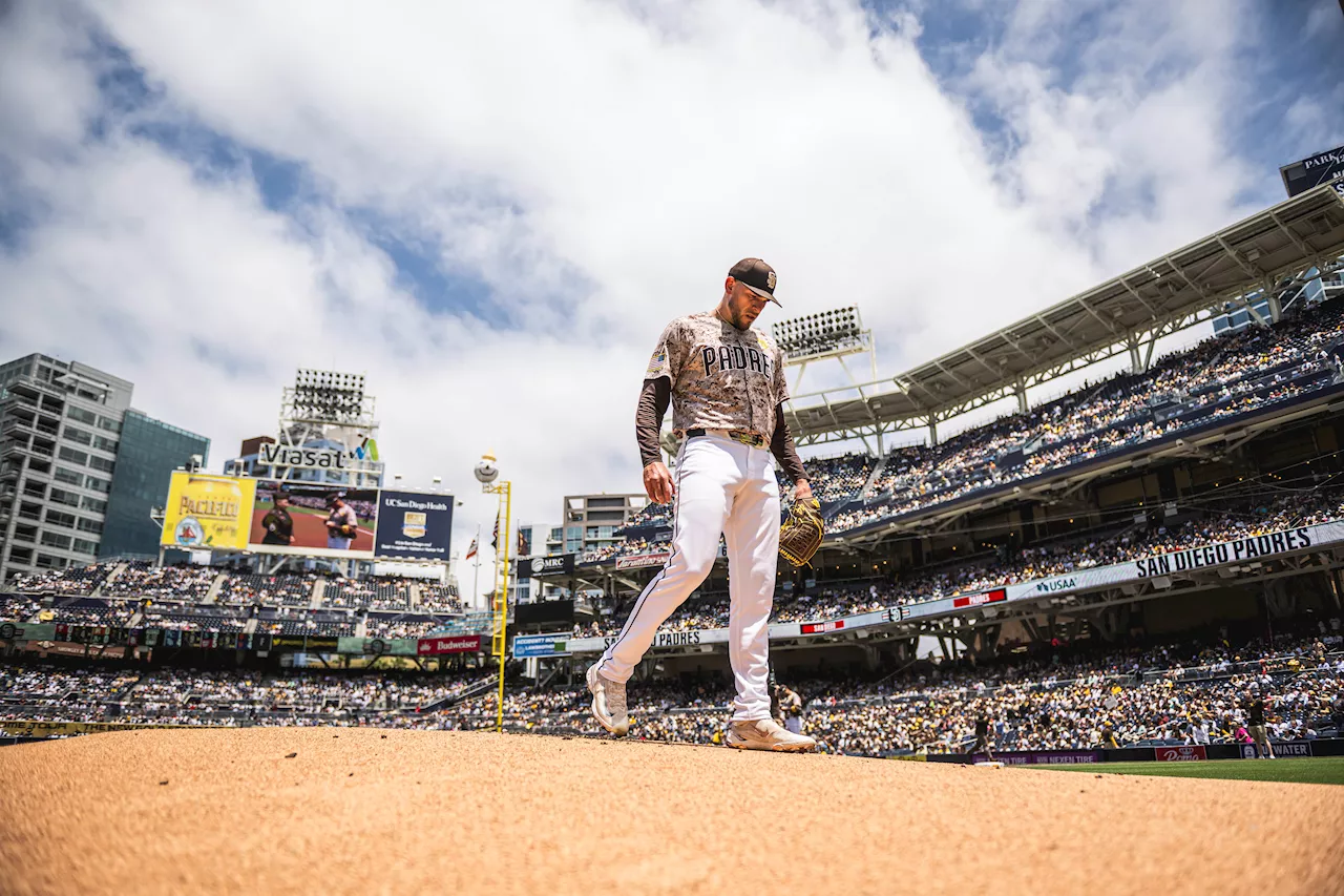 Padres avoid sweep versus Yankees thanks to small ball