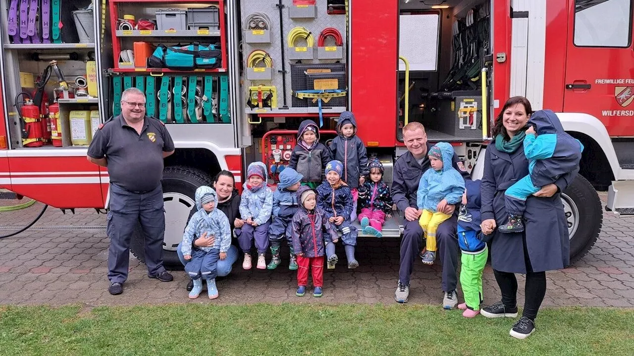 Kindergartenkinder besuchten die Feuerwehr