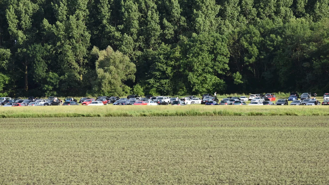 Nach Verkehrschaos: Tuning Treffen in Pachfurth vorzeitig abgebrochen