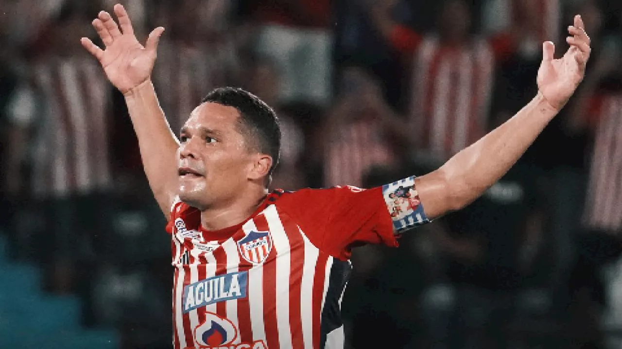 Carlos Bacca le mandó un mensaje a los violentos: 'Ojalá estas personas recapaciten'