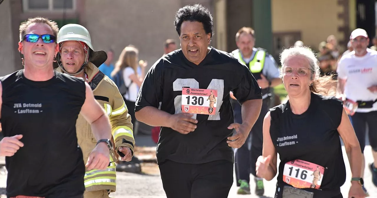 Überraschung für den guten Zweck: ZDF-Moderator macht beim Höxteraner Feuerwehrlauf mit