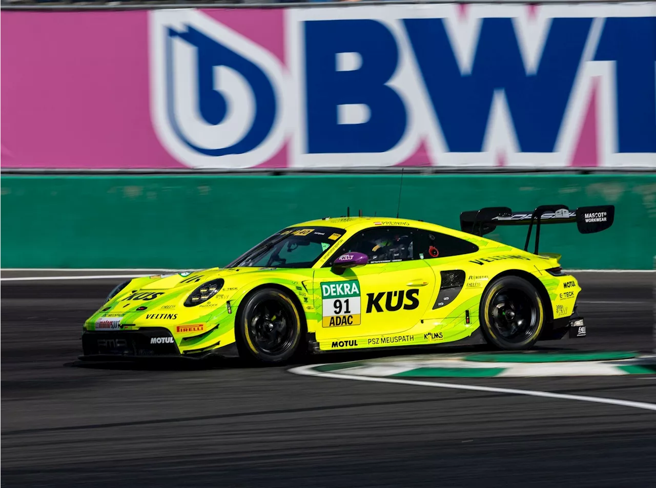 DTM: Thomas Preining besiegt Abt-Duo am Lausitzring nach interner Berührung