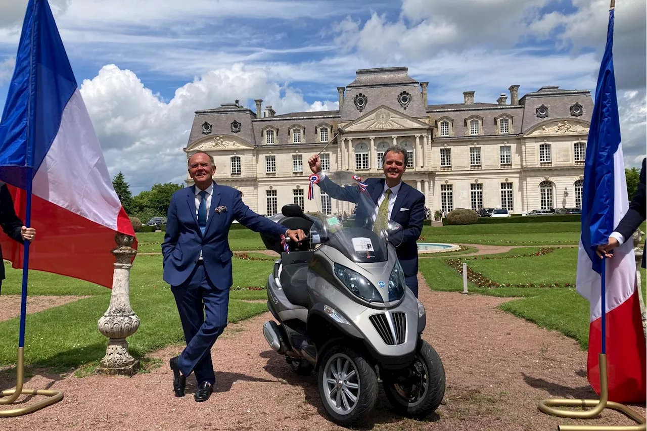 François Hollande : le scooter de l'ancien Président vendu à plus de 20.000 euros