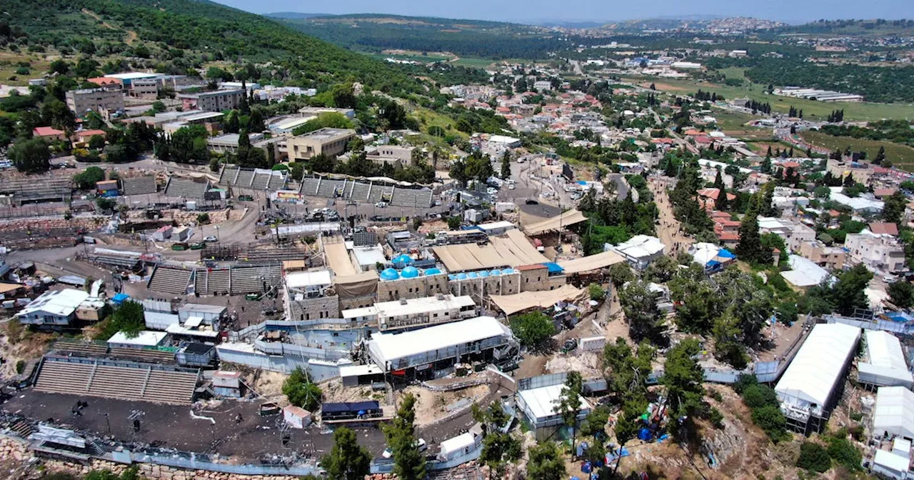 Israeli police and Jewish pilgrims clash at beleaguered festival site