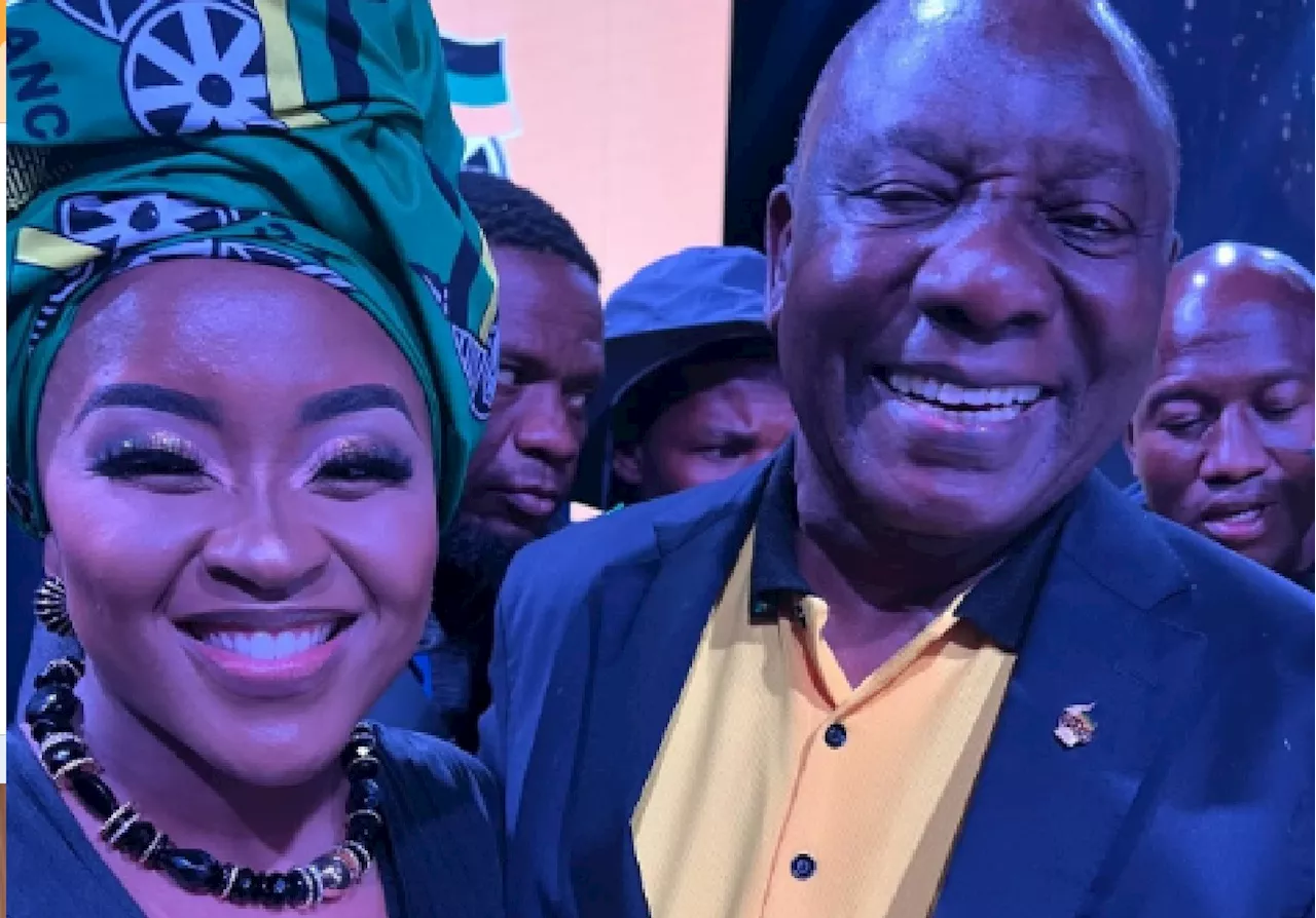 Gogo Skhotheni’s photo with Cyril Ramaphosa trends