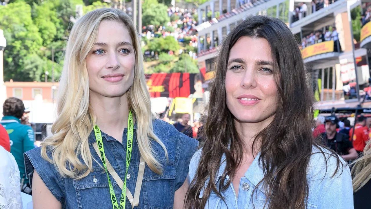 Beatrice Borromeo e Charlotte Casiraghi, cognate in casual jeans al Gran Premio di Montecarlo 2024