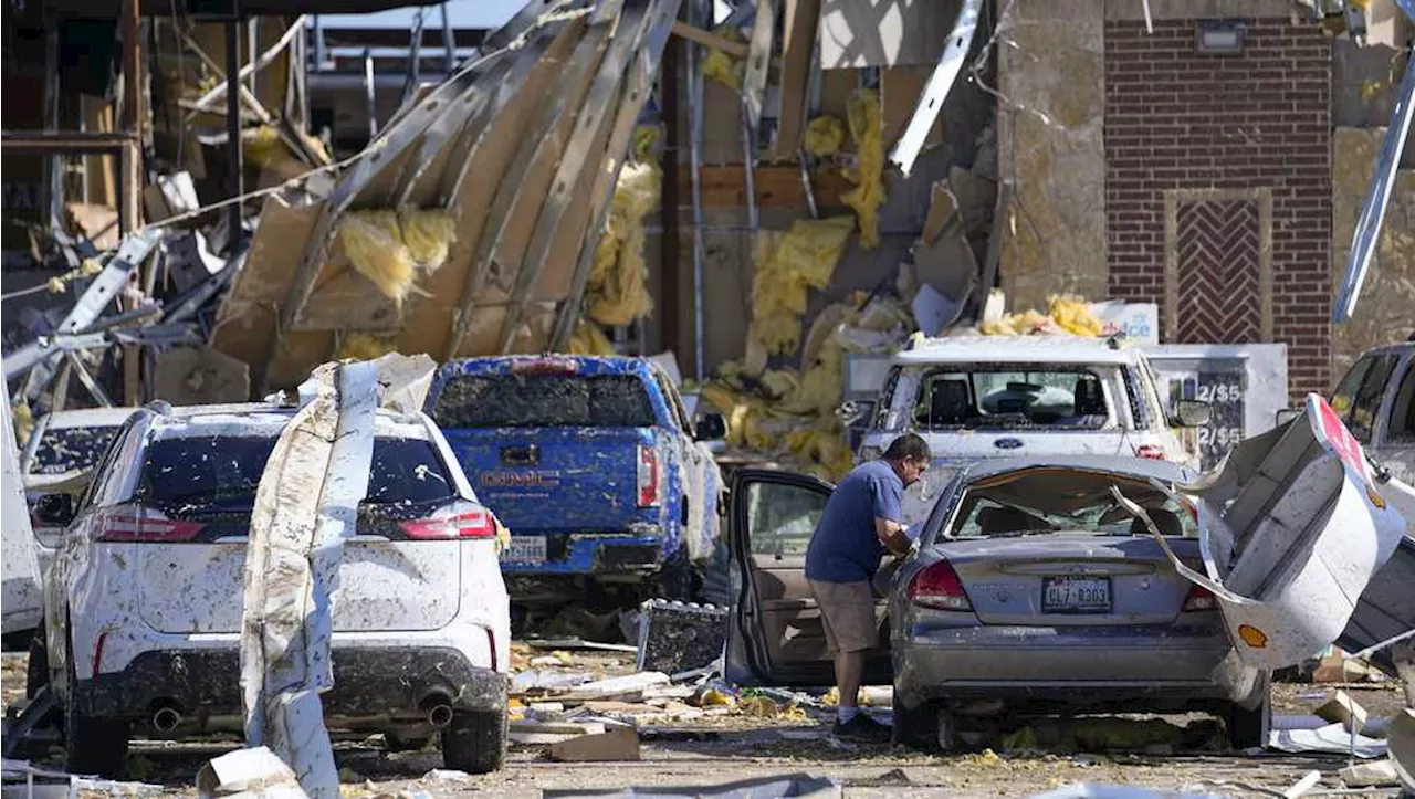 At least 14 dead in Texas, Oklahoma and Arkansas after severe weather roars across region