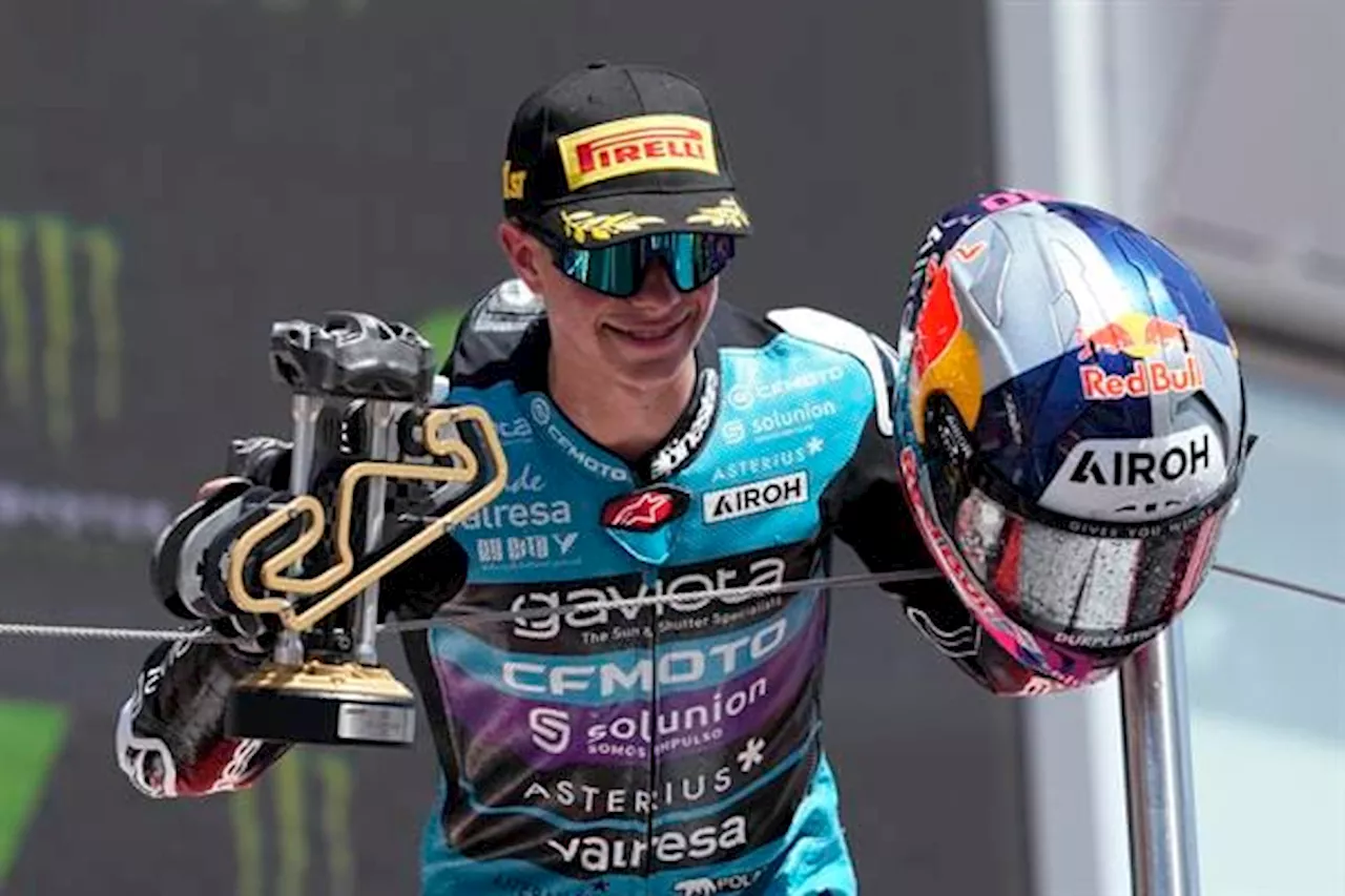 El colombiano David Alonso ganó el Gran Premio de Cataluña de Moto3