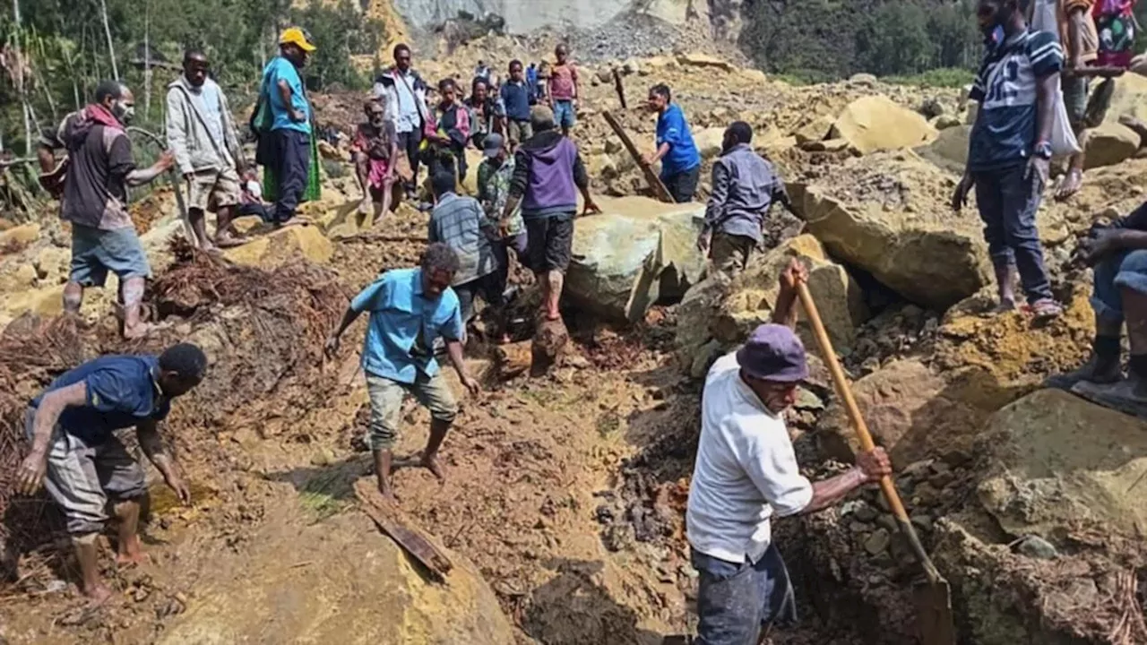 More than 2000 people buried in Papua New Guinea landslide