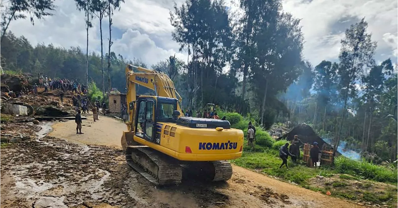 As many as 2000 people feared buried under Papua New Guinea landslide