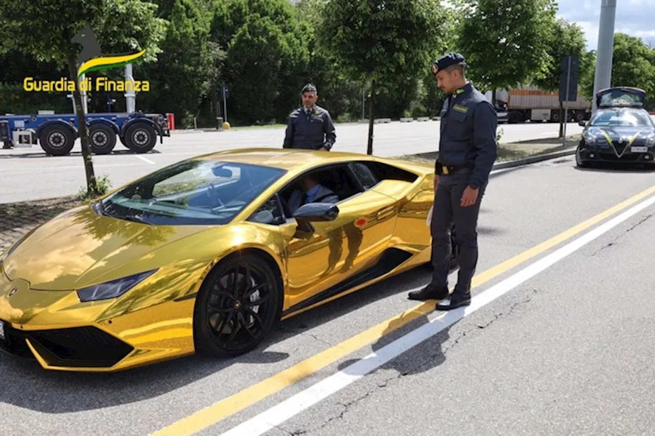 Cinque auto di lusso di 'contrabbando' nel Varesotto