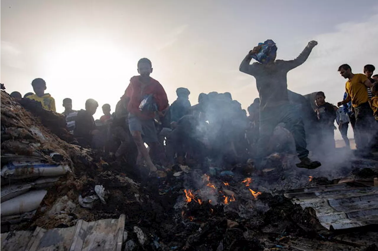 Raid Israele su un campo profughi a Rafah, almeno 40 uccisi