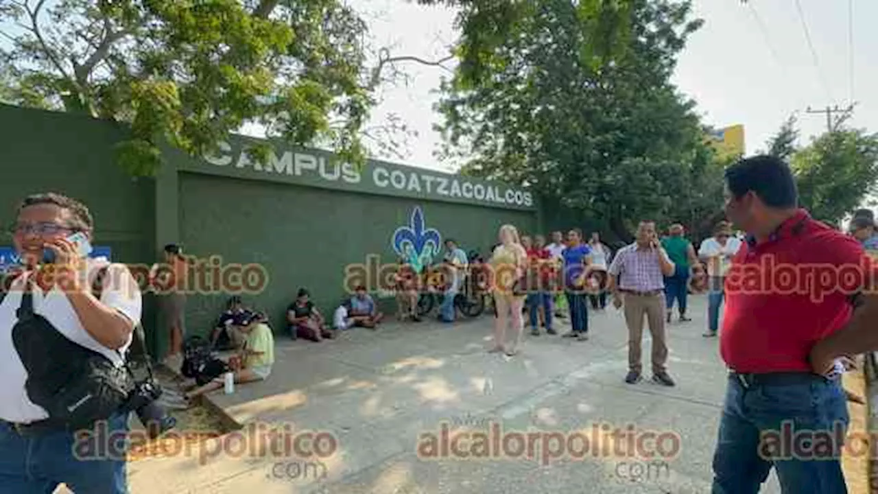 Cerca de 2 mil 274 aspirantes hicieron examen de ingreso UV, en Coatzacoalcos