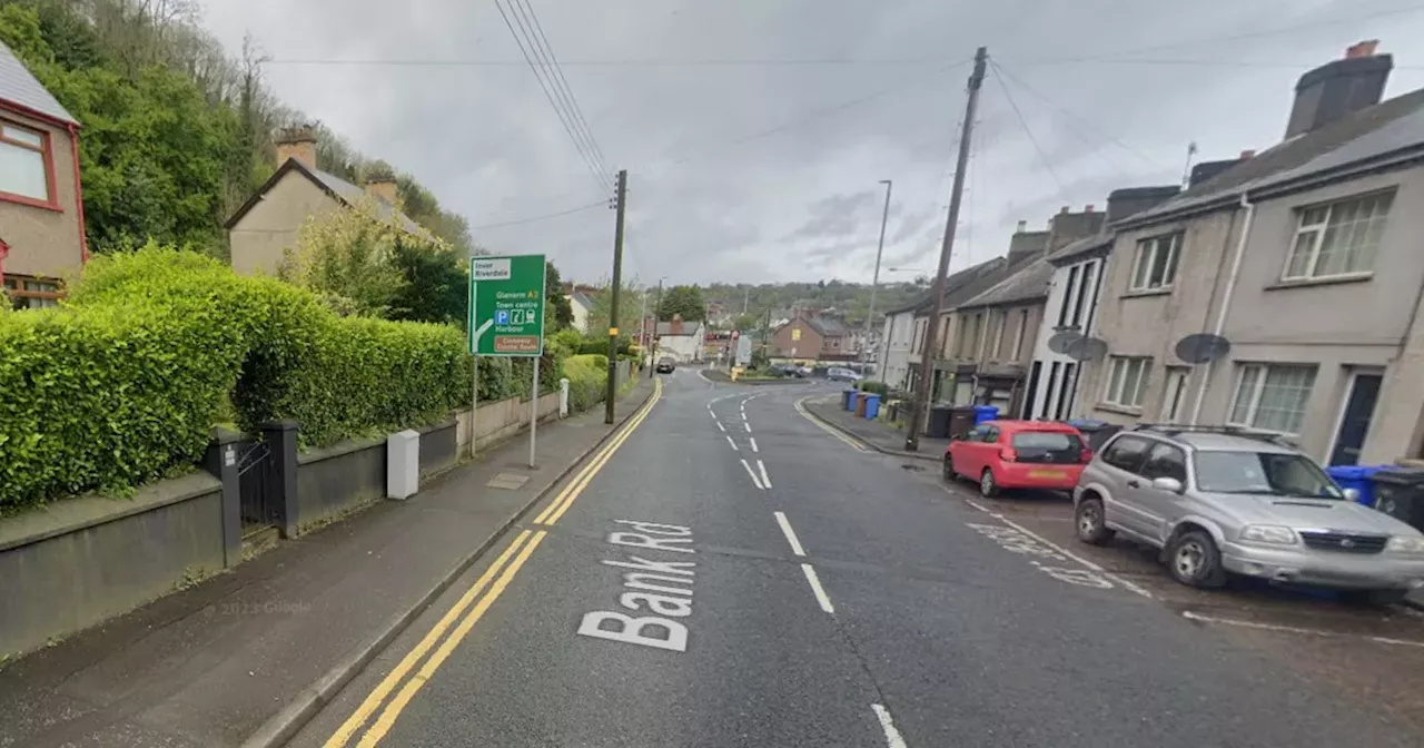 Knife held to driver’s throat during 'frightening' armed robbery