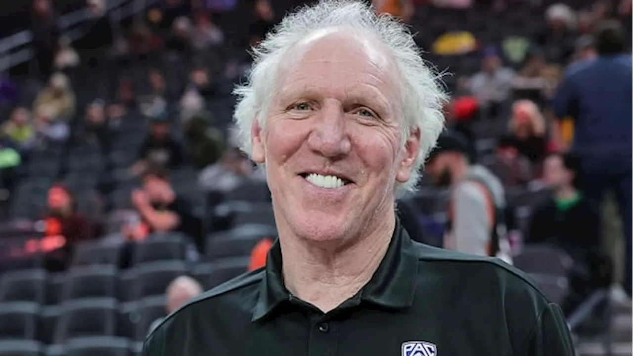 Bill Walton, Hall of Fame basketball player who became star broadcaster, dies at 71