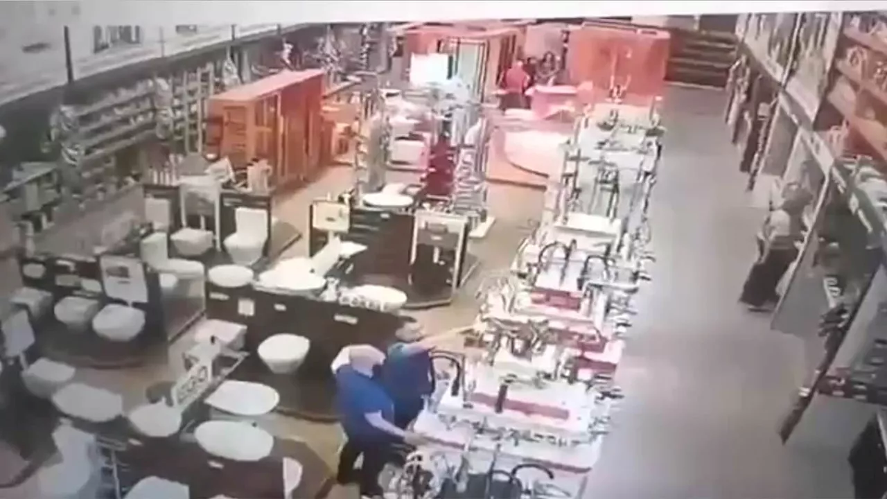 Footage shows moment Russian rockets strike DIY hypermarket in Kharkiv