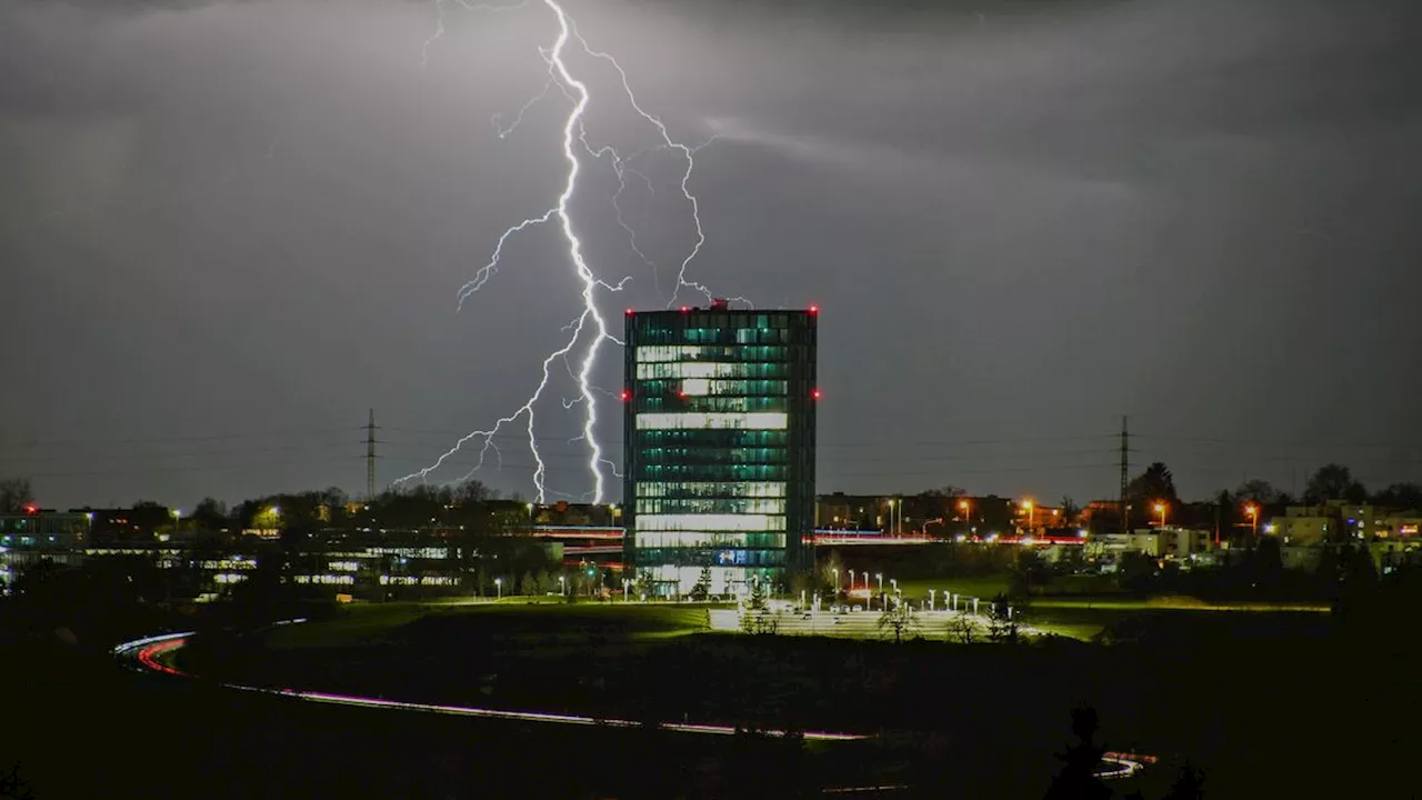 Sturm, Hagel, Starkregen: Versicherer melden Milliardenschäden durch Unwetter