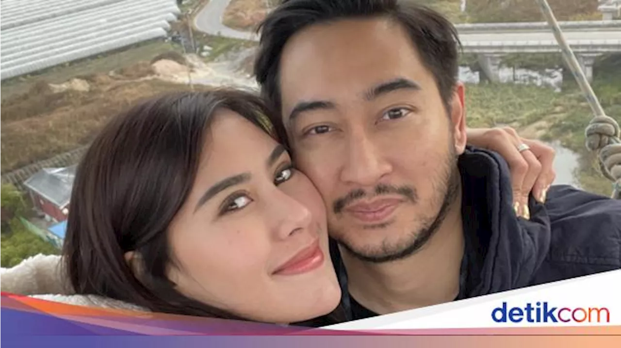 4 Pasangan Selebritas Berhasil Lewati Masa Kritis Rumah Tangga