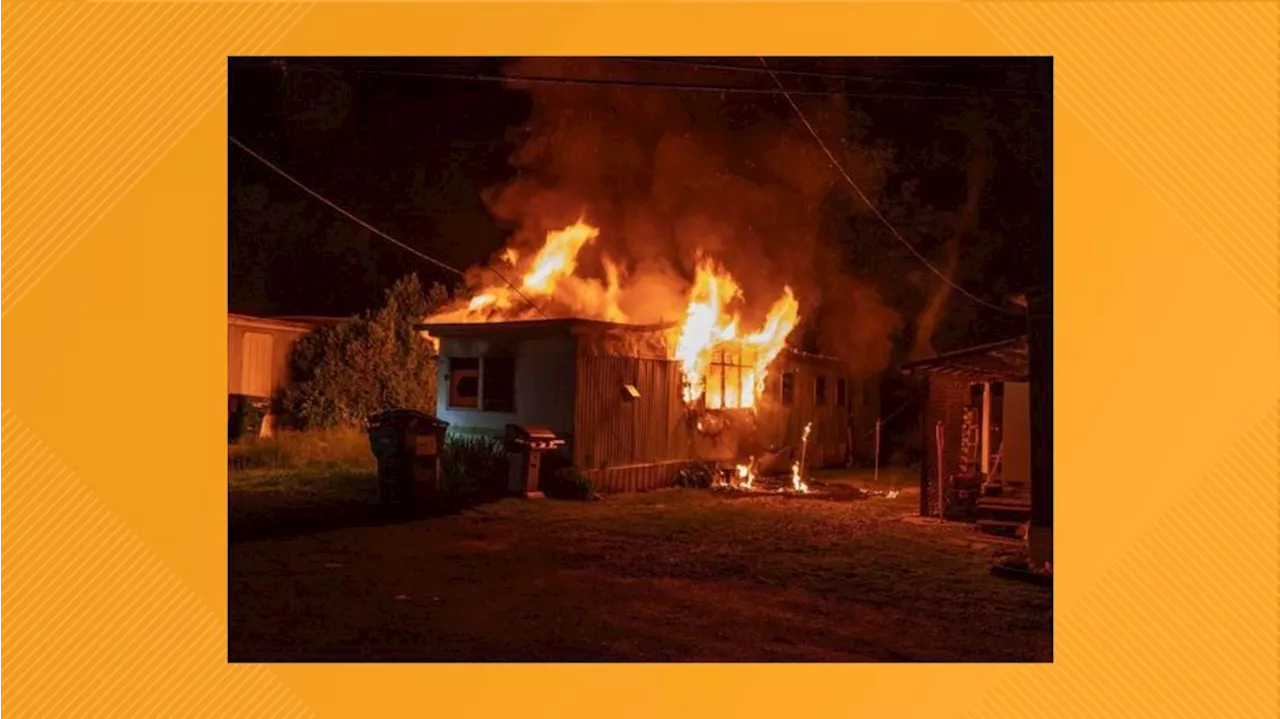 Man arrested after starting Lancaster County mobile home fire