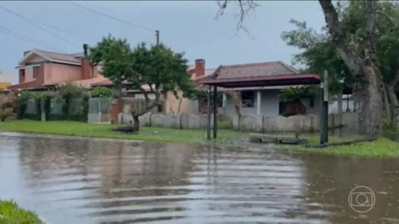 Nível do canal São Gonçalo bate recorde histórico e novas áreas são alagadas em Pelotas