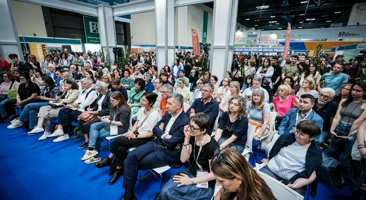 Elena Cecchettin (e papà Gino) al Salone del Libro di Torino