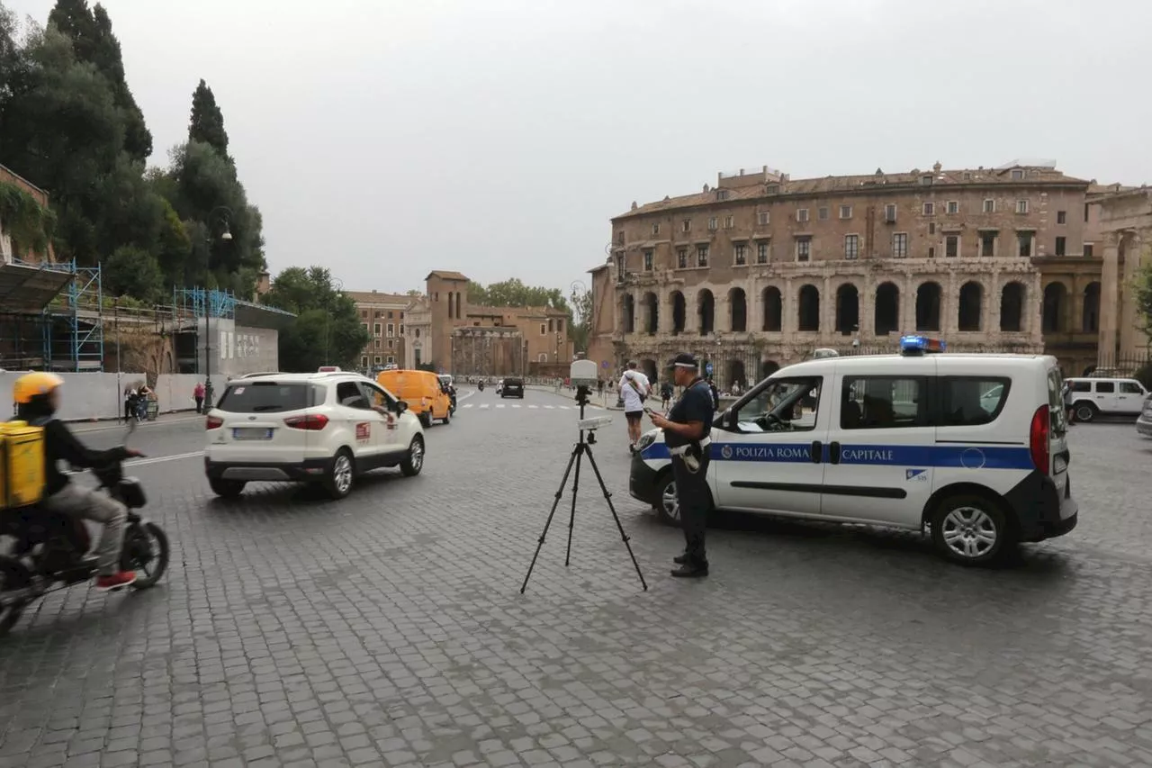 Roma, in campo 40 nuovi autovelox: controlli sulle strade dove si corre di più. Ecco dove