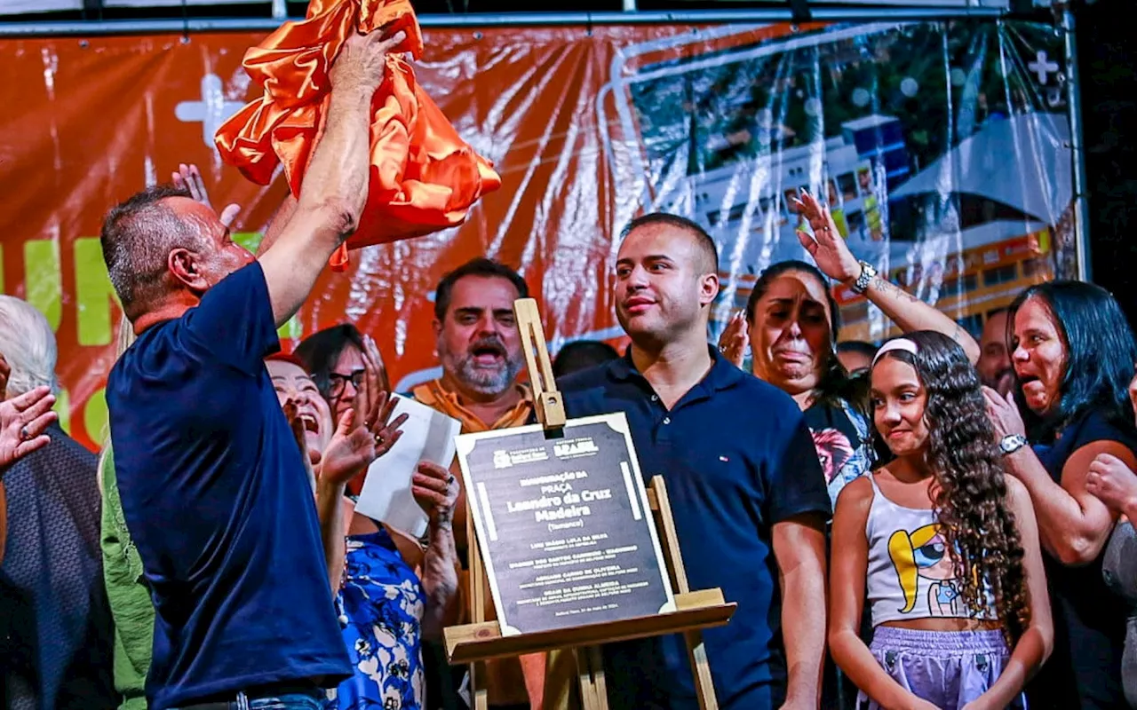 Prefeito Waguinho inaugura Praça Leandro da Cruz Madeira no Barro Vermelho em Belford Roxo