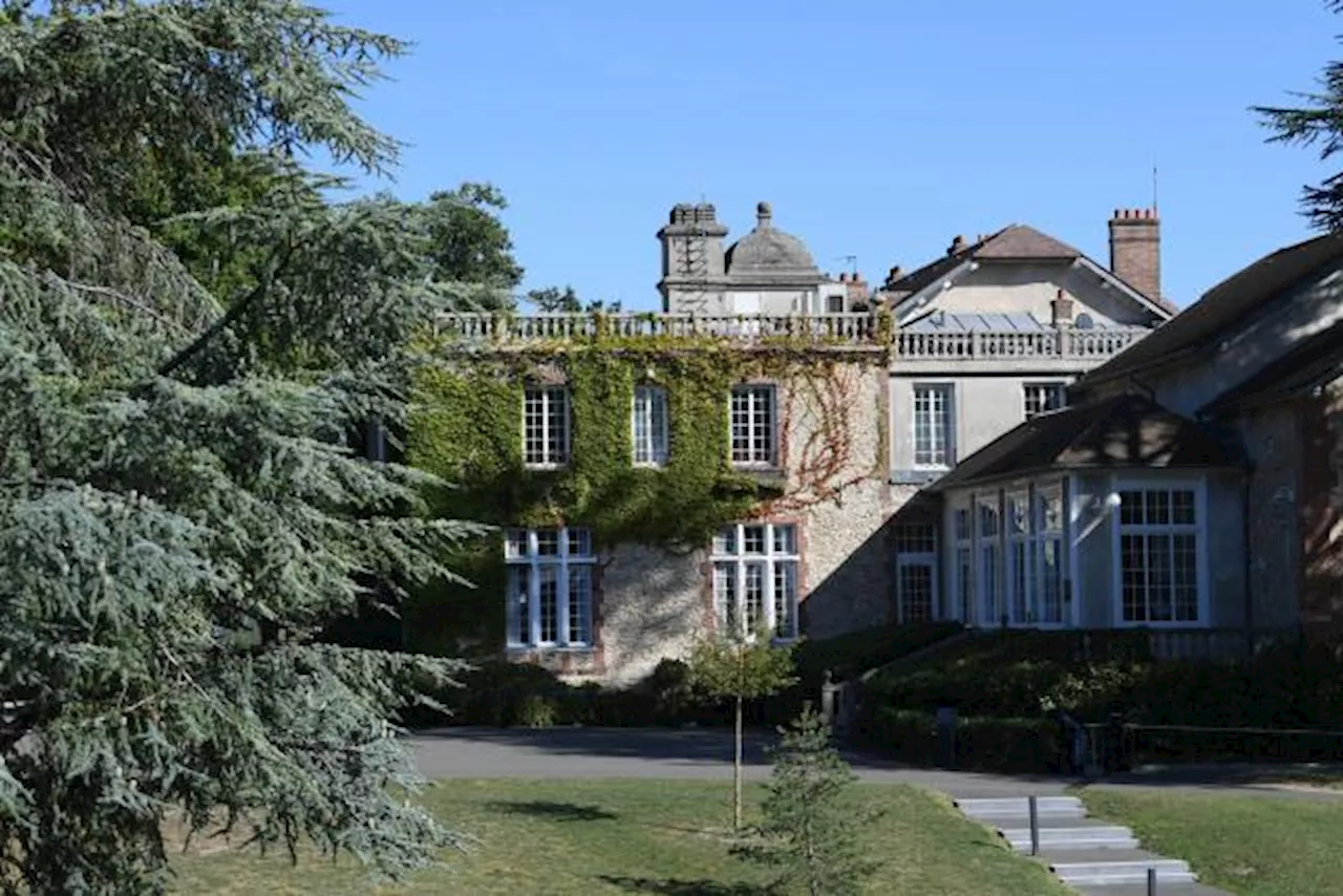 Faute de place pour les deux équipes de France à Clairefontaine, les Bleues vont directement en Angleterre