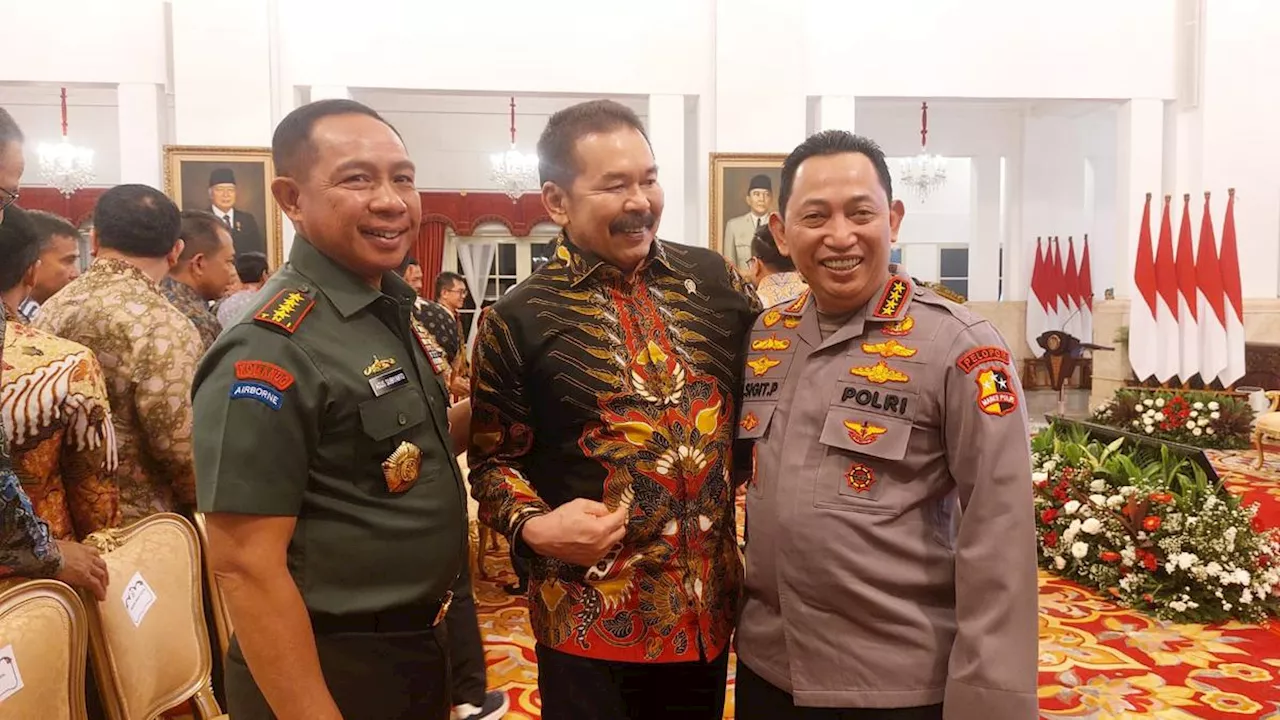 Jaksa Agung dan Kapolri Bertemu di Istana, Salaman hingga Saling Rangkulan