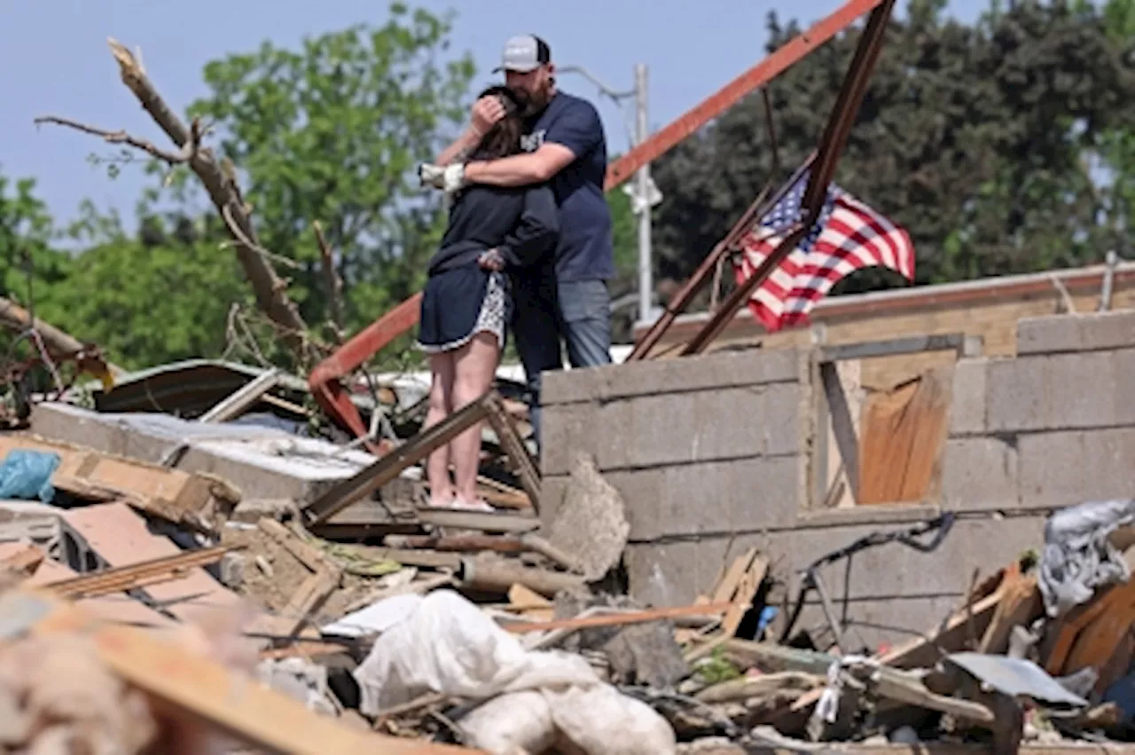 US storms kill at least 21 across four states on Memorial Day weekend