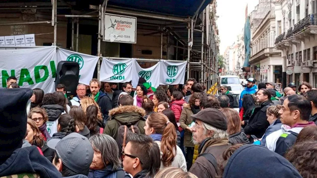 Trabajadores del INADI convocan a una vigilia en rechazo a los más de 160 despidos