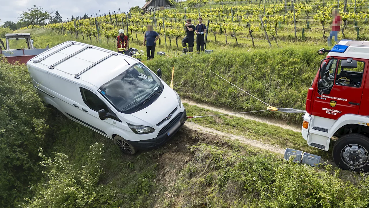 Krems-Egelsee: Kastenwagen-Bergung forderte die Helfer