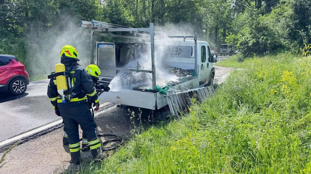 Pritschenwagen fing Feuer – FF Purgstall war schnell zur Stelle