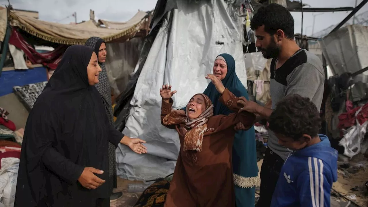 Israel nekter for å ha angrepet teltleir i Rafah