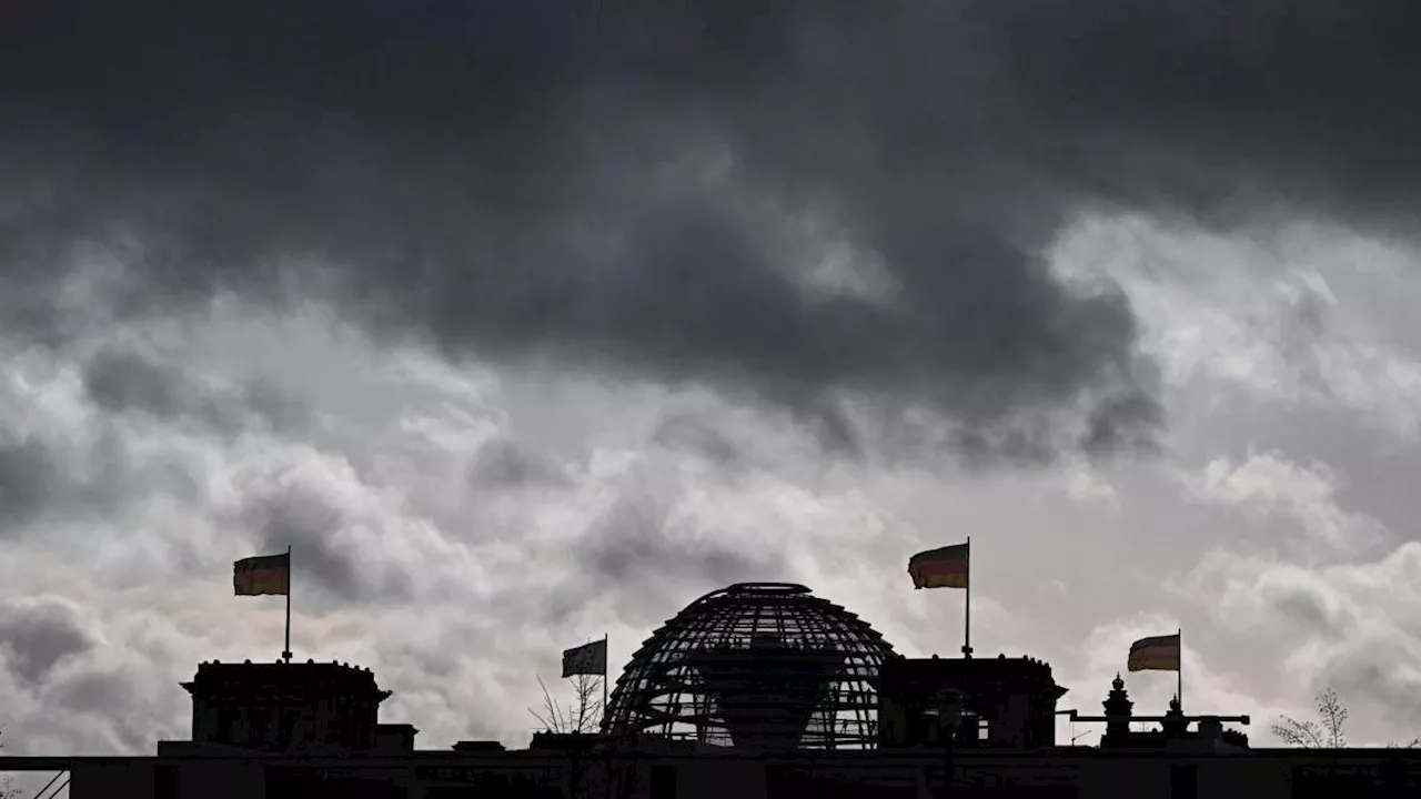 Wolken in Berlin und Brandenburg: Starkregen möglich