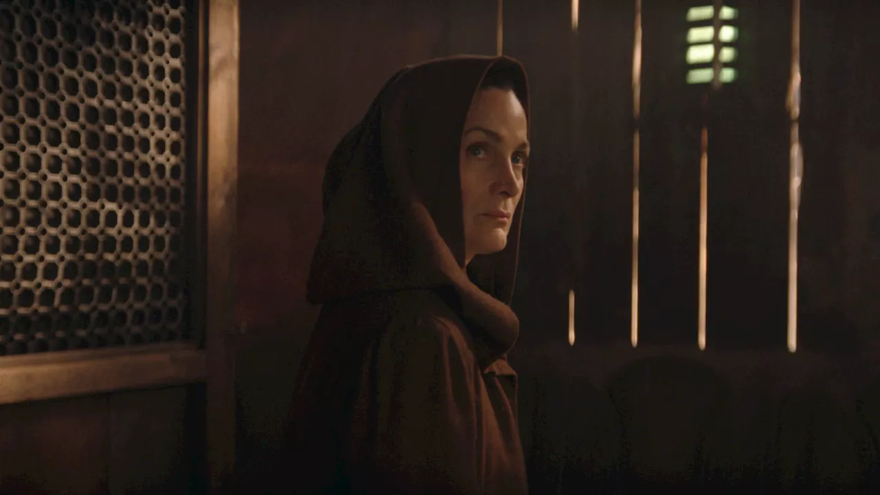 The Acolyte: Carrie-Anne Moss on Indara, Series Pitch & Jedi Training