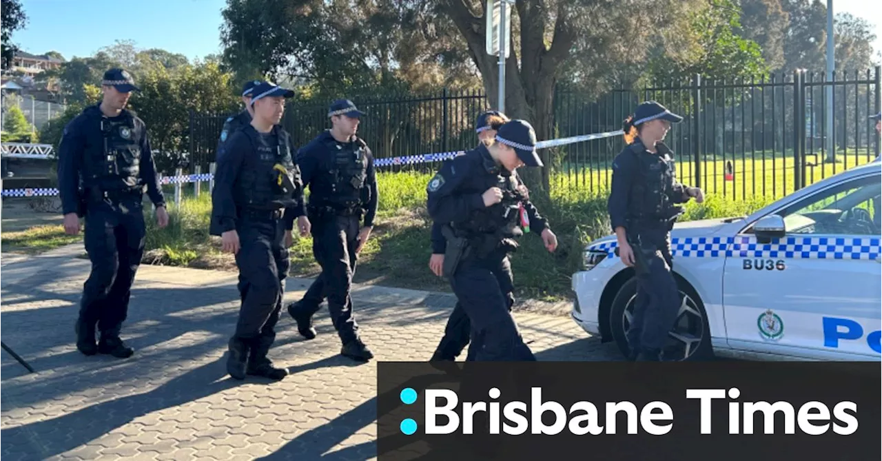 Divers called in after woman gave birth on banks of Cooks River, then disappeared